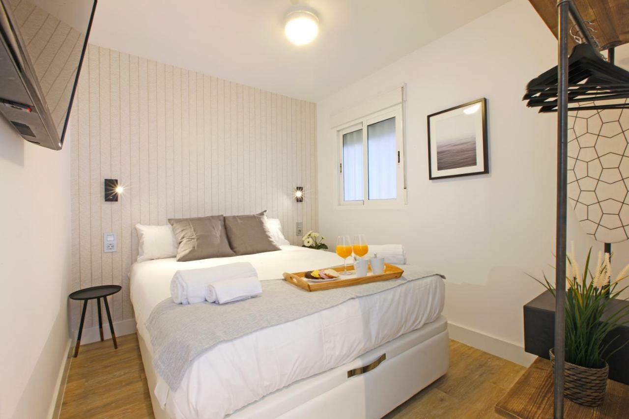 Picasso Boutique Apartment Torremolinos Ngoại thất bức ảnh